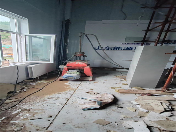 策勒地基基础下沉墙体裂缝加固注浆顶升施工